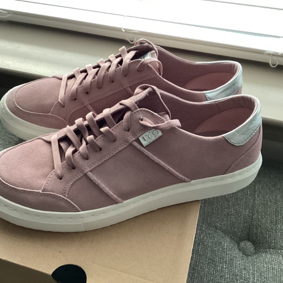 UGG® Alameda Lace-Up Sneaker (Women) 10M - Picture 8 of 12